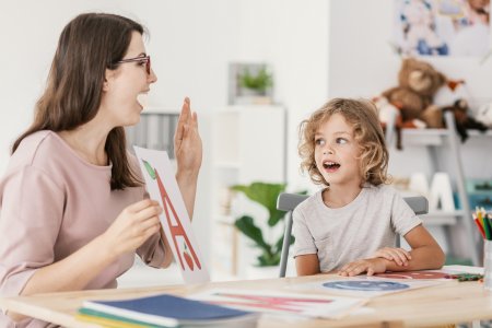 Antalya Dil Konu�ma Kekemelik Terapisti